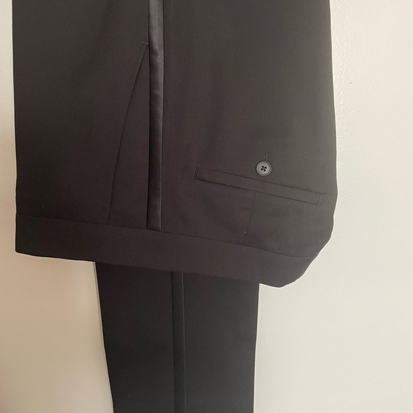 Men’s Kenneth Cole reaction tuxedo - Picture 3 of 5